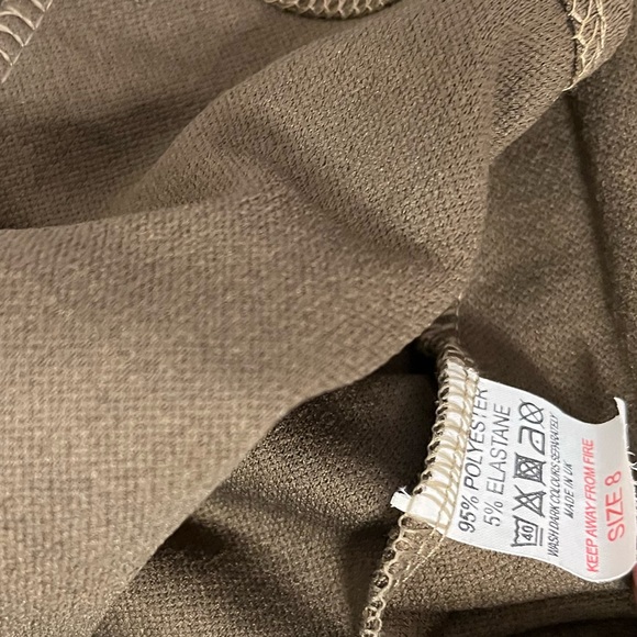 Pretty Little Thing Dress - Picture 4 of 4